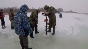 РЫБАЛКА В СИБИРИ, ДВУХМЕТРОВЫЙ ЛЕД!!!