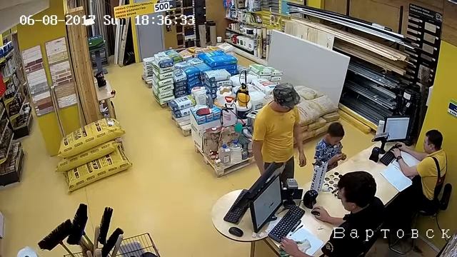 Случай в магазине Кто главный в семье смотреть онлайн