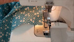 Как обметать на оверлоке без обрезки прямой угол Лайфхак