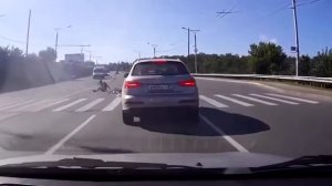 Придурки на дорогах, приколы на дороге 2020