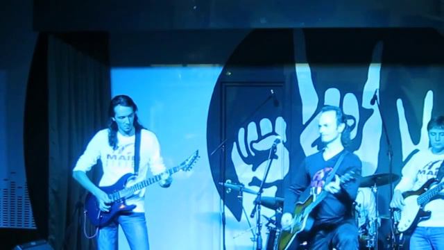 Main Street in Camaradas Music Pub! смотреть онлайн