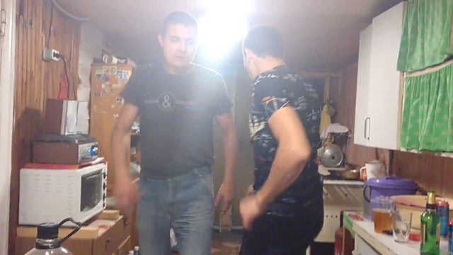 Дача, Денчик, Олег, Михалыч смотреть онлайн