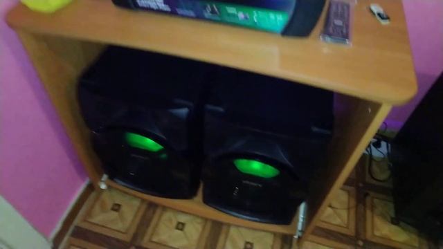 Домашняя аудиосистема SONY SHAKE-X10D смотреть онлайн