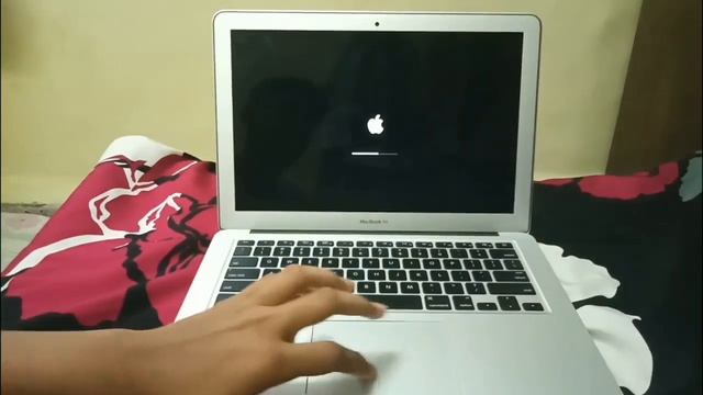 Unboxing the Apple MACBOOK AIR in 2018!Is It Worth to buy a MacBook air in 2018?Detailed overview! смотреть онлайн