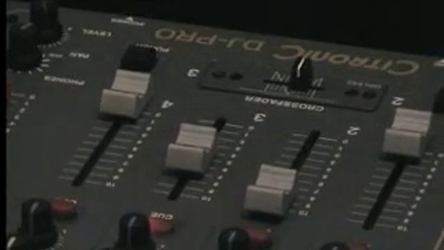 Snippts of a drum & bass(jungle) mix by leigh смотреть онлайн