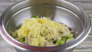 Салат НЕЖНОСТЬ с курицей и огурцами - отличный рецепт мясного салата на Новый Год!