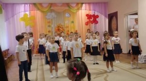 Песня " Чудная пора осень!" На утреннике! Карине 6 лет!