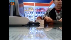 Неадекватная бабуля в салоне сотовой связи