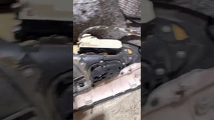 Камри 40, глючит водительская кнопка auto автостекла.замена на новый блок поможет