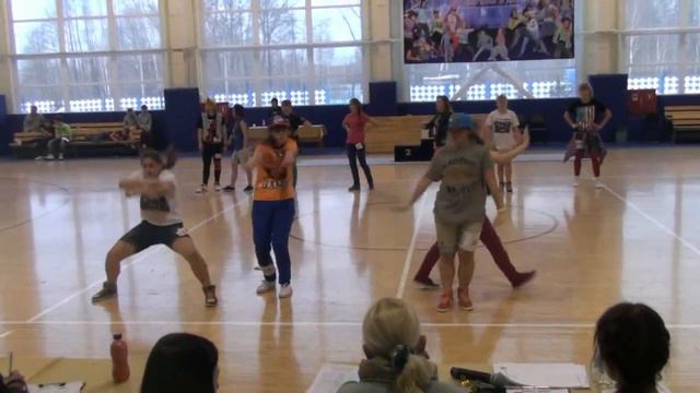 взрослые женщины хип смотреть онлайн