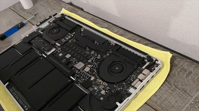 MacBook Pro Retina 15 Over Heating Fix смотреть онлайн