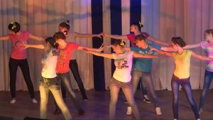 Массовый танец.