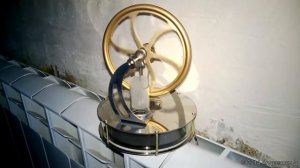 Двигатель Стирлинга на батарее
