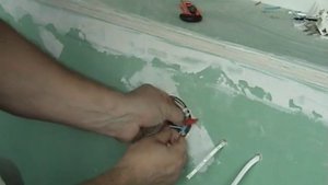 Соединение проводов в коробке