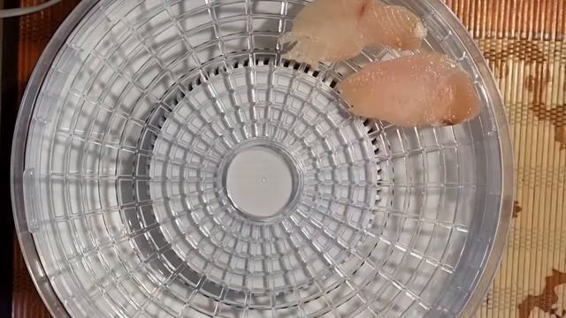 Hатуральное сушеное лакомство для собак в электросушилке. смотреть онлайн