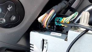 Renault Aux Adapter Cable Installing - Update list aux Scenic 2 DIY