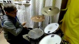 Играю на барабанах песню Linkin Park - Numb