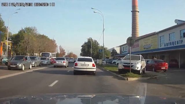 Перекресток ул. Зиповская-Ростовское шоссе
