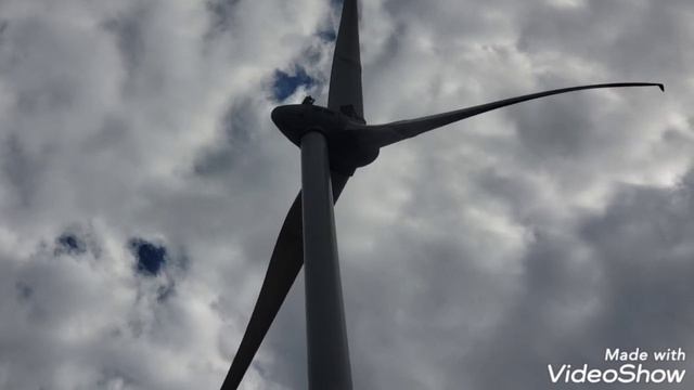 Danke für über 200 Abonnenten ! Windpark Perl mit Enercon E 115, E 70 und E 66. смотреть онлайн