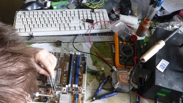 Ремонт материнской платы ASUS ipibl-lb (benicia) и прошивка под Xeon L5420 (E0) смотреть онлайн