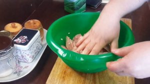 "Пальчики" из куриной грудки.Сочная и нежная курочка в сухарях .Вкуснятка на ужин