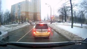 Скорая помощь едит с вызова!