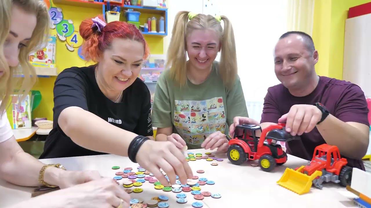 "Родители как дети". Сюрприз от родителей к выпускному. Детский сад №22 "Жемчужинка" Майкоп Адыгея смотреть онлайн