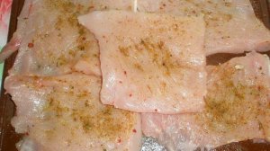 Маринованные отбивные из свинины в кляре на сковороде