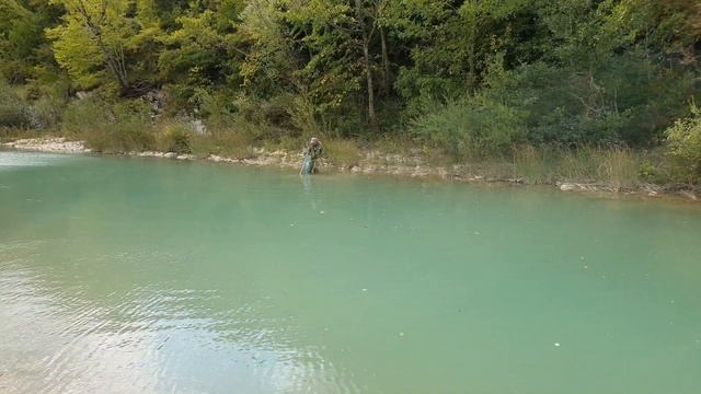 Рыбалка кастинговая сеть, нарвался на рыбную яму смотреть онлайн