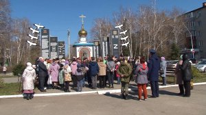 В память о ликвидаторах Чернобыльской АЭС в Бийске возложили цветы и венки к мемориалу-звоннице