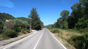 Италия. Жизнь в глубинке Италии (р-н Перуджы). Деревни Piccione, Pianello и др.