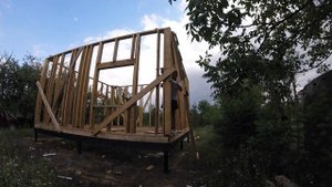 Строим каркасный дом. Часть 10. Фиксация стен