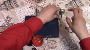 Электрика для начинающих 1. Два провода торчат из стены . Что подключить ?