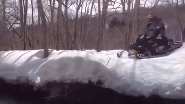 Снегоходы. Сахалин. Snowmobiling. Sakhalin. Russia. Funny moment. смотреть онлайн