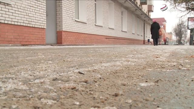 Вместо дороги – каток. Как боролись с последствиями непогоды коммунальщики? смотреть онлайн