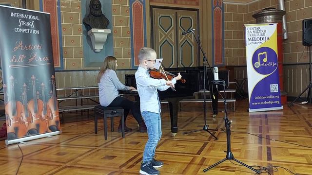 Loeillet Jean-Baptiste, Gavotte et Musette. Boris Bezrukov 7 years old. смотреть онлайн