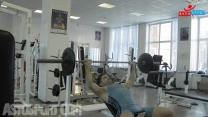 Жим лежа на наклонной скамье. Техника выполнения