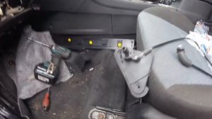 Replacing cable and front bonnet lock Ford Mondeo / Замена троса  замка переднего капота Ford Monde