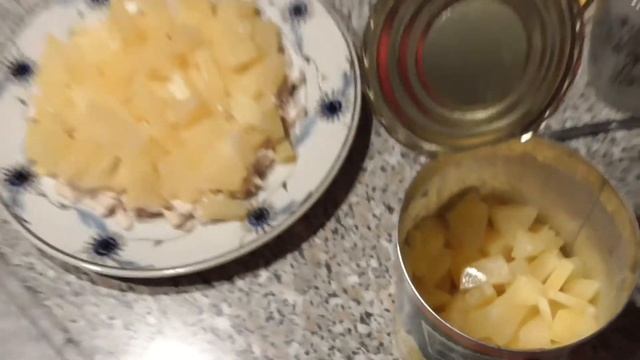 #278 САЛАТ на НОВЫЙ ГОД Праздничный салат ИЗ КУРИЦЫ и АНАНАСОВ Простой рецепт. смотреть онлайн