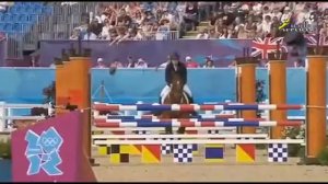 Все время падали но поднимались / конный спорт