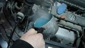 Volkswagen Polo  Замёрзла незамерзайка решение проблемы!