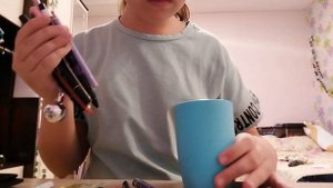 готовлюсь к понедельнику. собираю портфель и пенал.