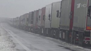 Еще один украинский дальнобойщик умер в очереди на границе с Польшей