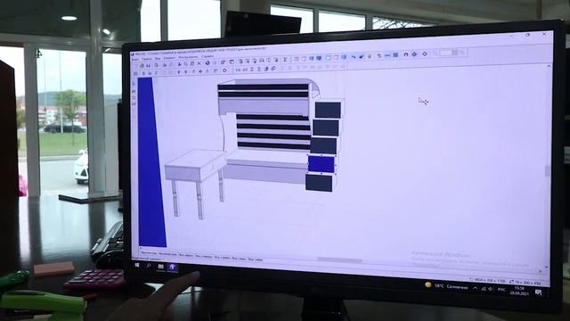 В нашем офисе.  О работе дизайнеров мебели.