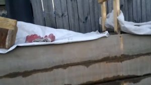 Гараж из опилок (половина залита)