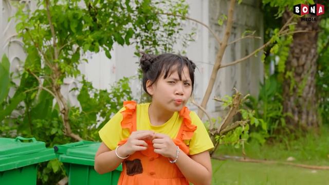 Baby Doll Falls In Love With Bad Boy - Funny Stories About Baby Doll Family смотреть онлайн