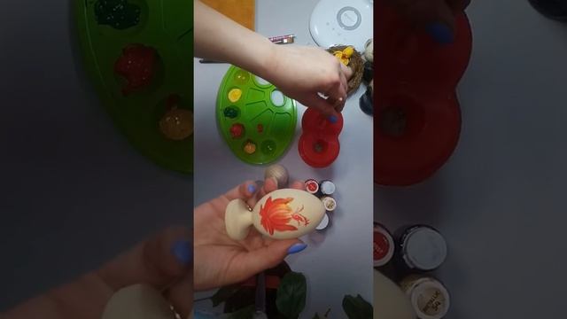 Роспись деревянного Пасхального яйца. Петраковская роспись. смотреть онлайн