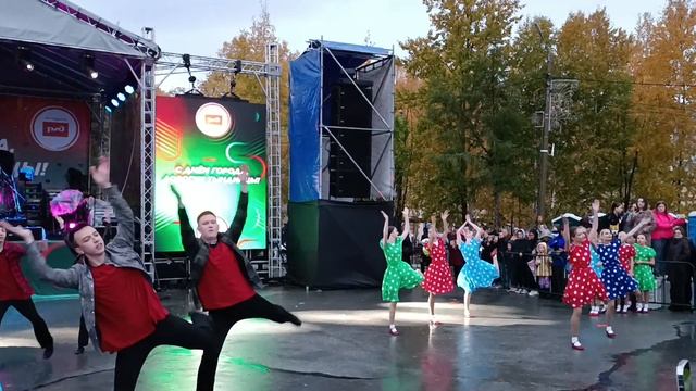 по улицам Москвы день города смотреть онлайн