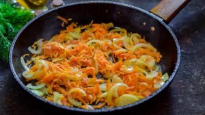 Салат с жареным луком и морковью