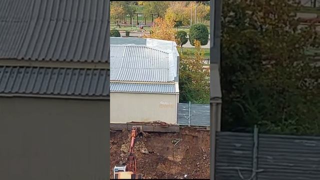 Точечная застройка в Караганде угрожает благополучию магазина и жильцов  Часть 2